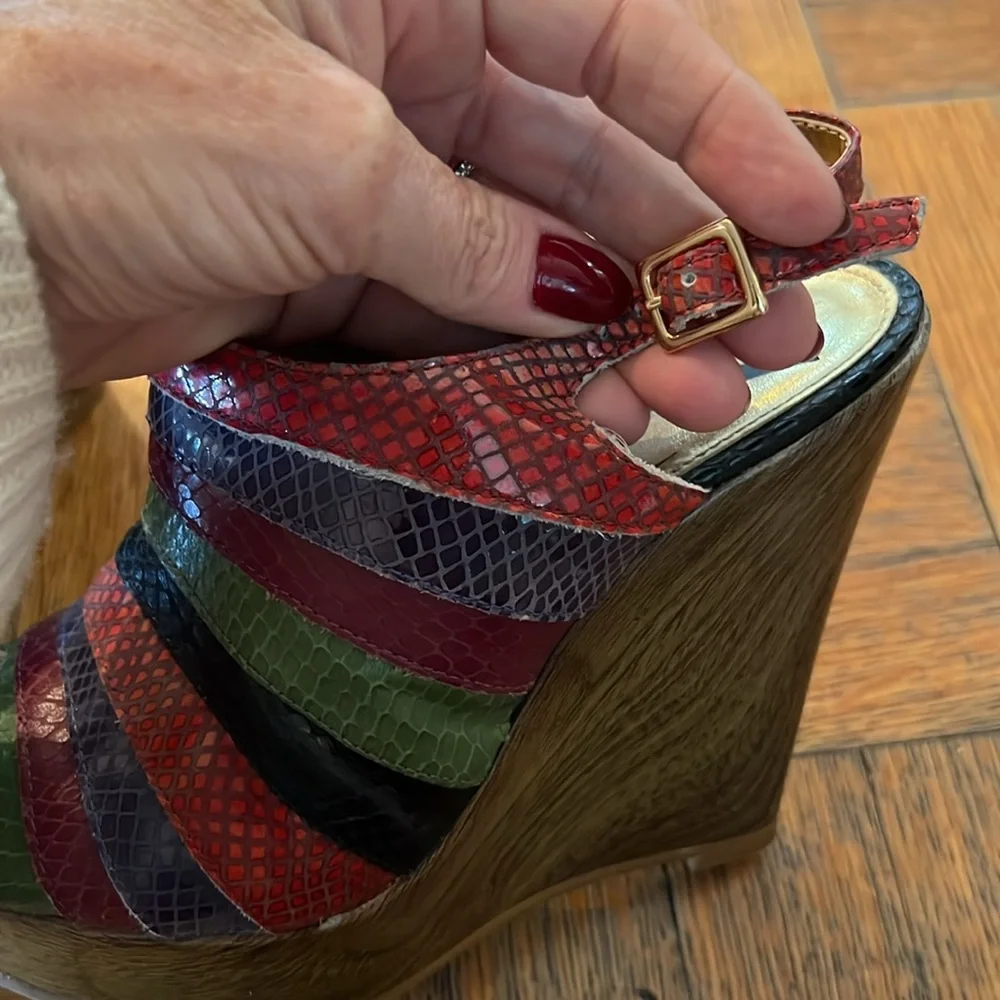 Sergio Zelcer - Retro rainbow wedge. ADORABLE & SEXY! 👠 - Picture 5 of 5